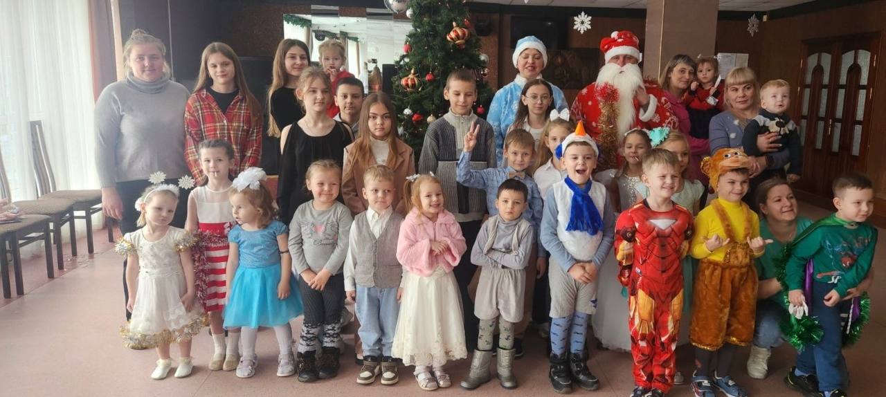 Новогодний утренник для детей