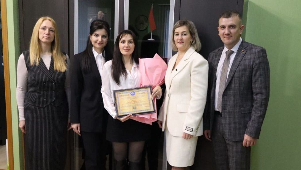 «Світанак» отмечает 30-летие: профсоюз поздравил коллектив